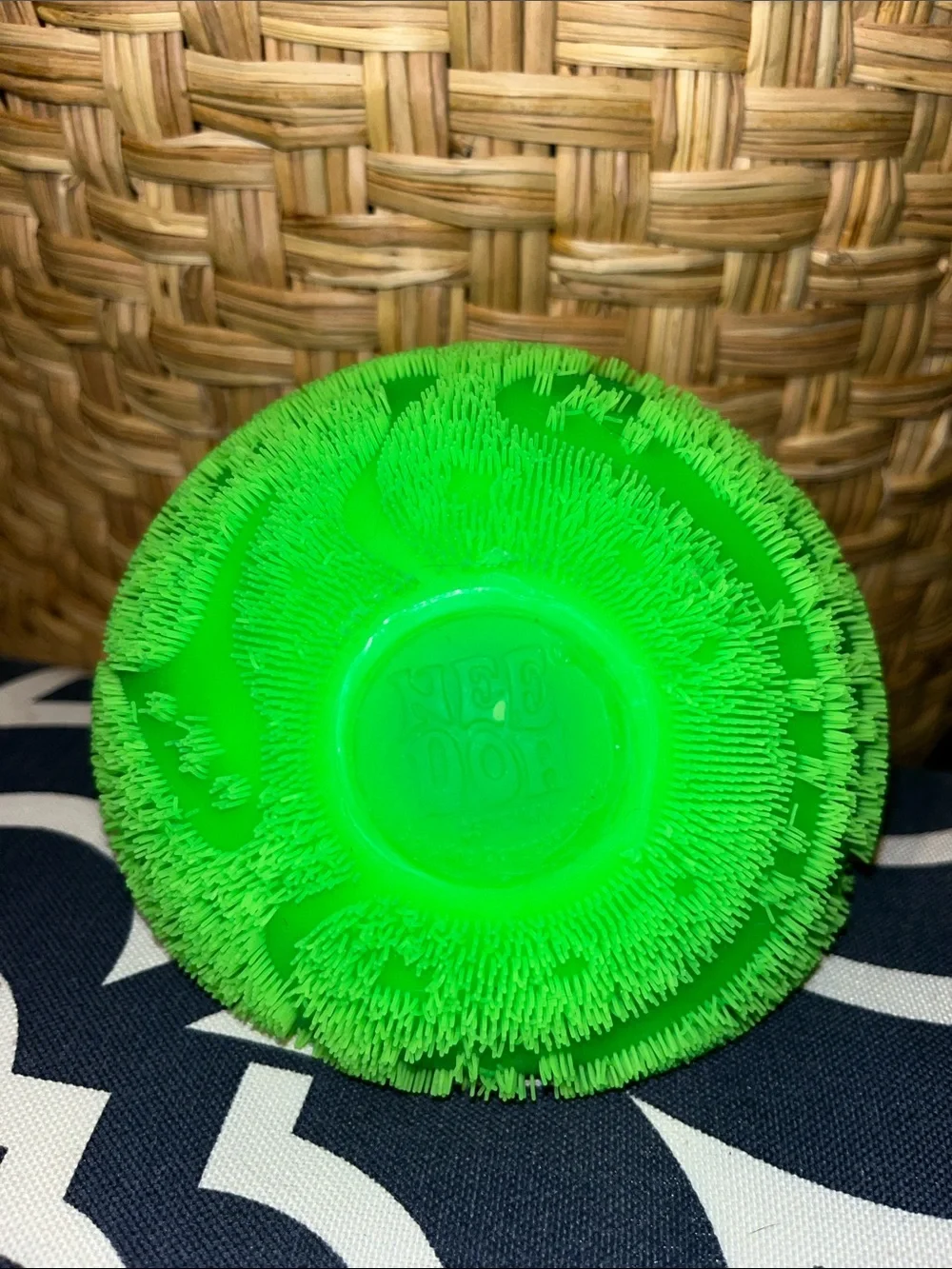 Kids Sensory NEE DOH squishy Toy - Bright Green Stretchy Puffer